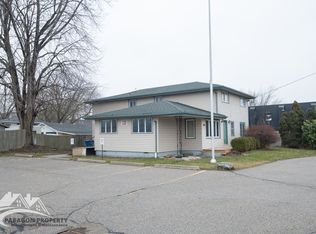 196 W Grand Ave, Chatham, IL 62629