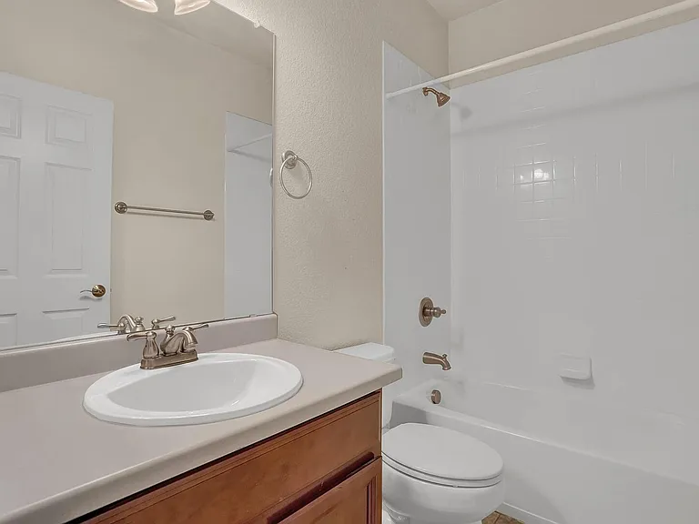 3311 Gladstone Creek Point — Photo 22