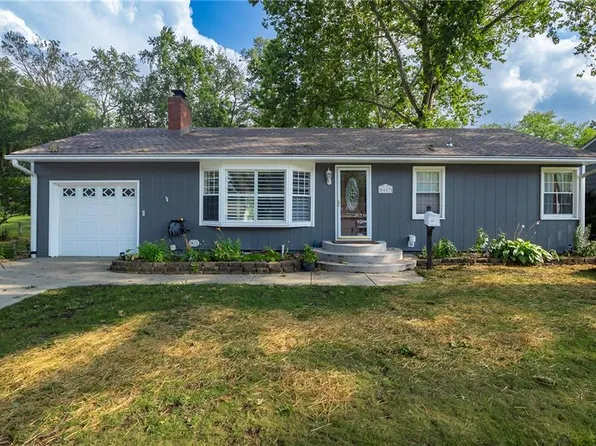 6617 W 72nd Ter, Overland Park, KS 66204