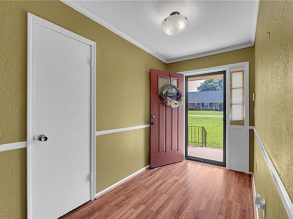 4th image of 102 Sheffield Dr