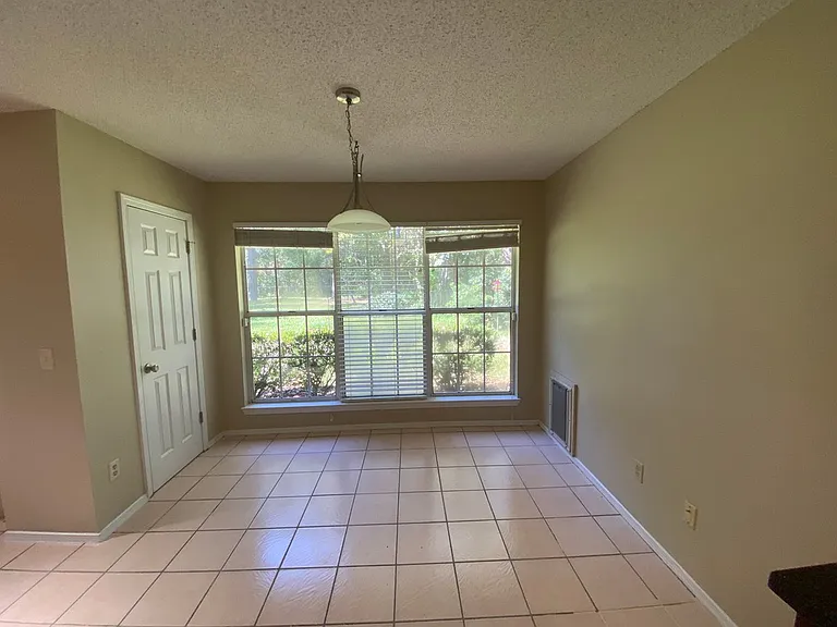 24 Neptune Dr — Photo 18
