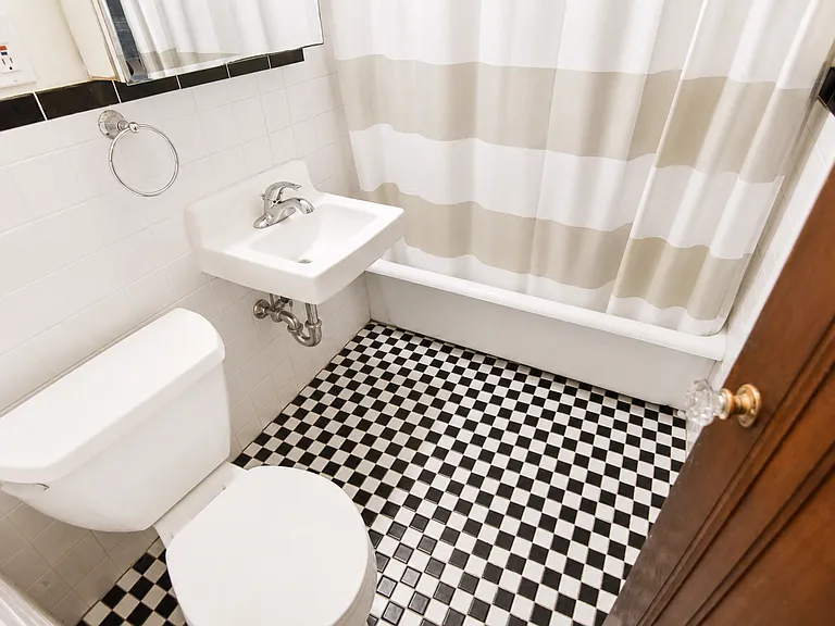 1982 Commonwealth Ave #9 — Photo 5