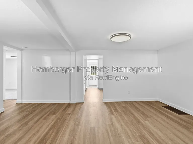 1111 W Central Ave — Photo 2