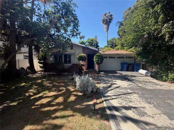 10862 Fruitland Dr, Studio City, CA 91604
