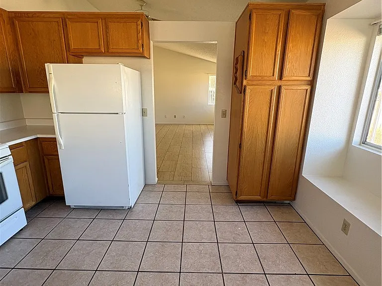 2004 Ullom Dr — Photo 19