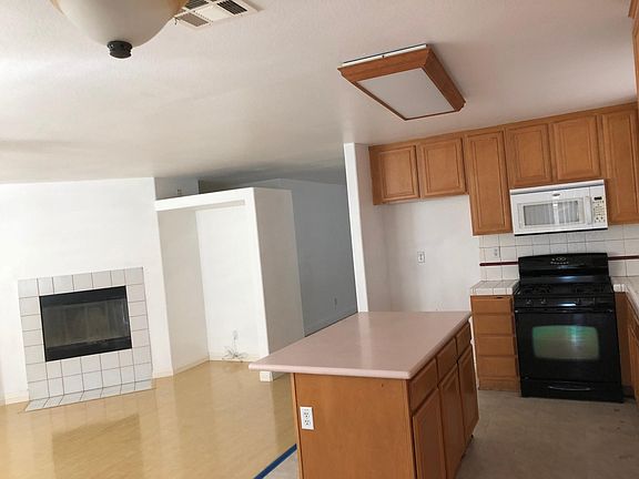 2nd image of 4795 Creekridge Ln