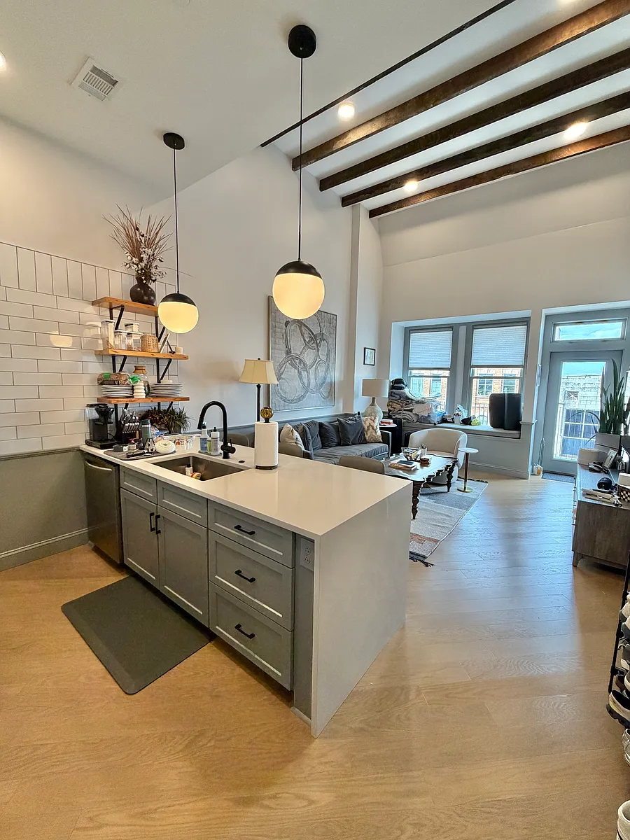 Building Photo - 2212 Morris Ave #417