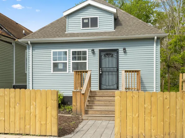 1560 McKinley St, Gary, IN 46404