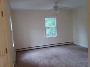 15 Hammond St APT 1, Bridgewater, MA 02324
