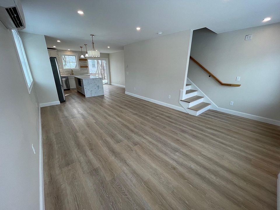 8 Mechanic St 101, Saco, ME 04072 Zillow