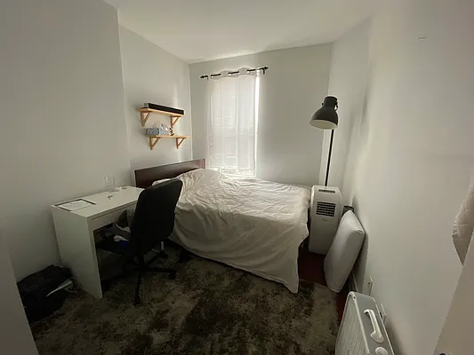 Rented by Premier Metro Realty Corp | media 23