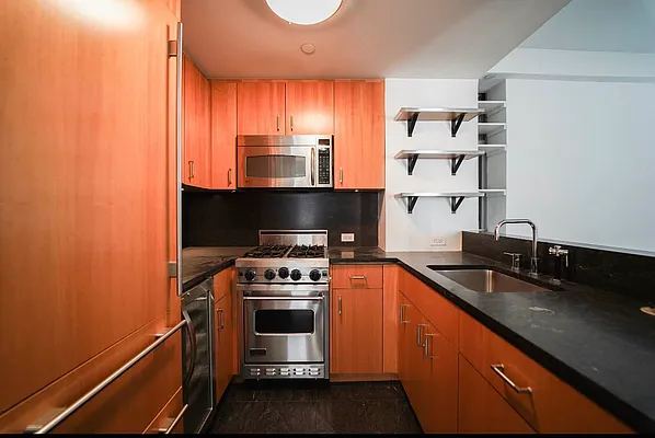 Sold by Nest Seekers International | media 4