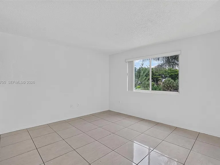 6225 Kendale Lakes Cir #253 — Photo 6