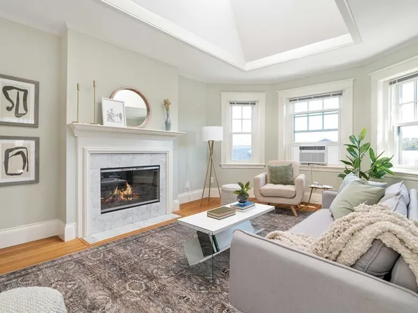 35 Pemberton St APT 8, Cambridge, MA 02140