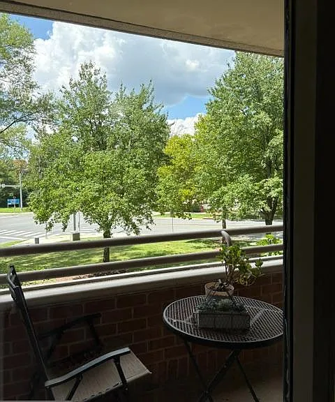 5809 Nicholson Ln #109 — Photo 5