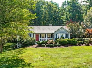 10 Applecross Rd, Weaverville, NC 28787