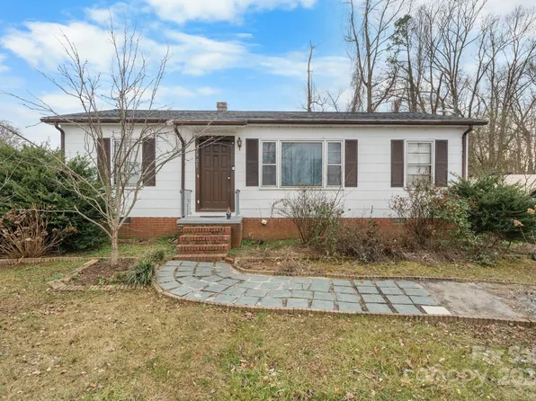 2907 1st Ave NW, Hickory, NC 28601