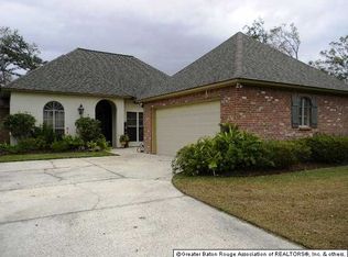 3230 Shady View Dr, Baton Rouge, LA 70816
