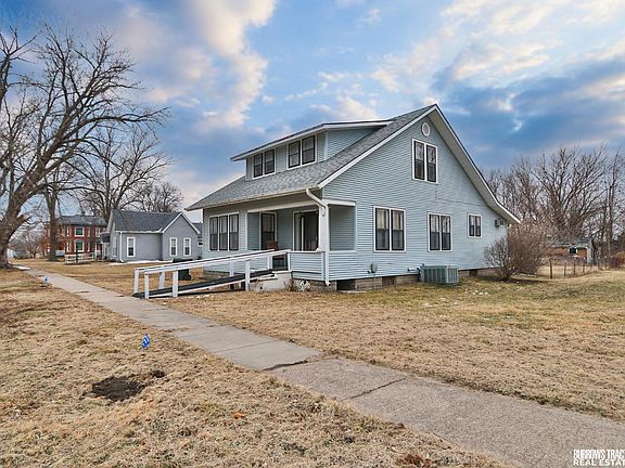 2nd image of 304 Eldon St