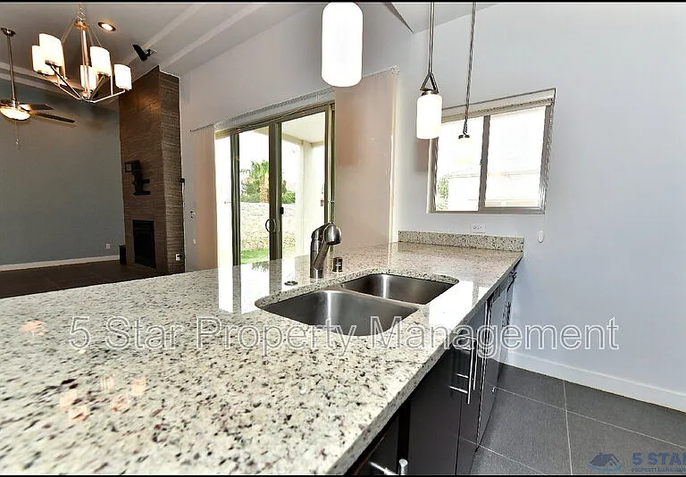 5973 Cartagena Cir — Photo 12