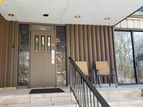 2nd image of 1800 7th St APT 8E