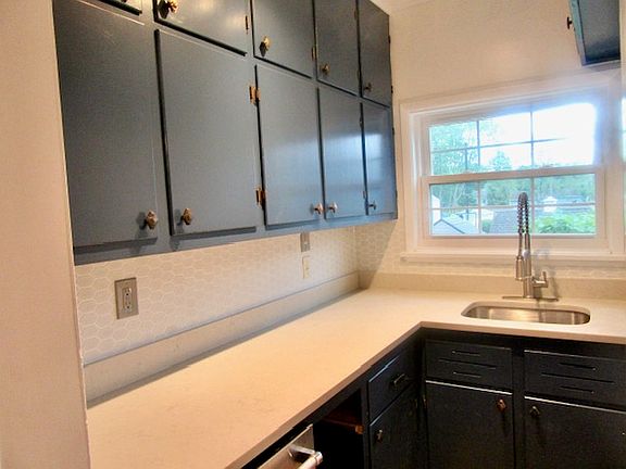 Kitchen - Lots of storage