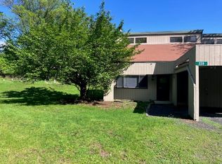 228 Evergreen Ct #32, Tannersville, PA 18372