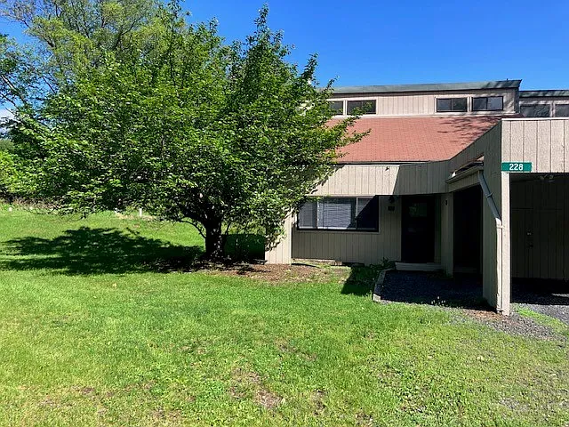 Building Photo - 228 Evergreen Ct #32