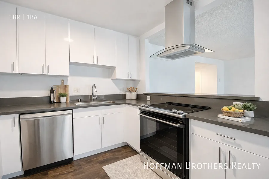 1 bed, $2,345 — Photo 3