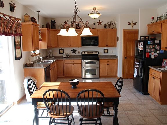 3rd image of N563 Westview Dr