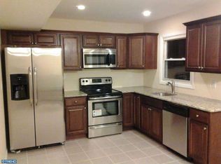 50 Henderson Ln, Willingboro, NJ 08046