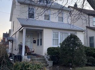 24106 141st Ave, Rosedale, NY 11422