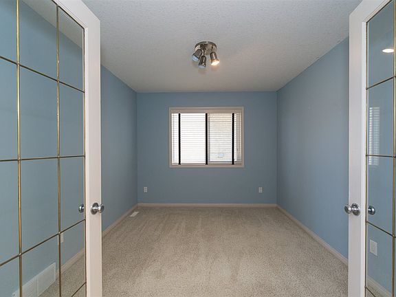 5th image of 2033 Haddow Dr NW
