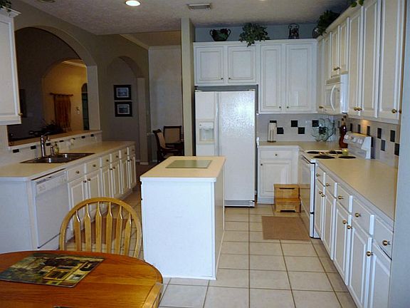 5th image of 4406 N Cook Cir