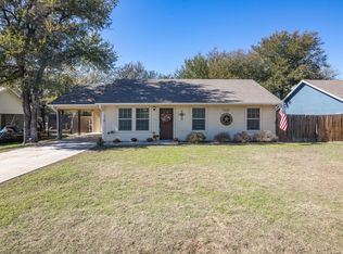 110 Shady Springs Dr, Runaway Bay, TX 76426