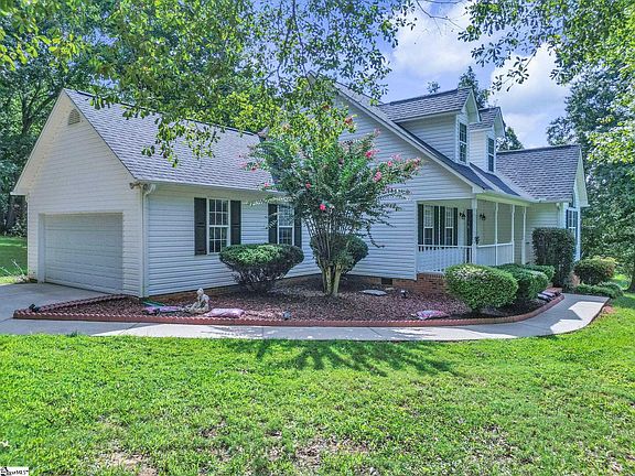 2nd image of 231 Lauren Hope Ln