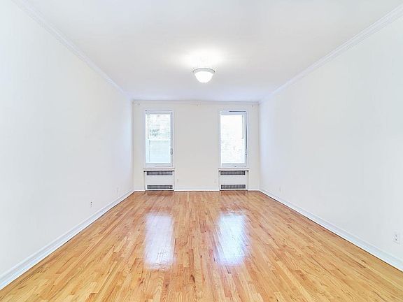 3rd image of 2249 Ocean Ave APT 1F