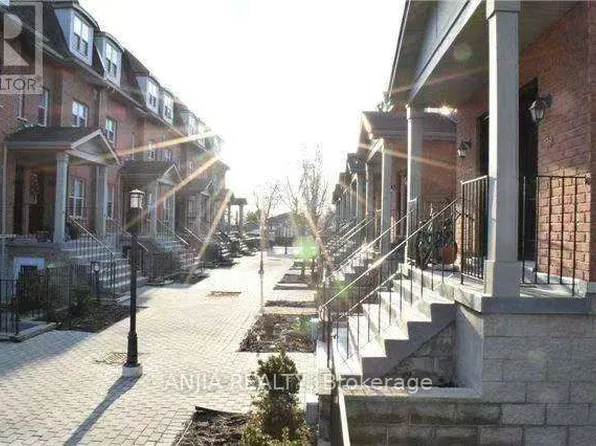 901 Kennedy Rd, Toronto, ON