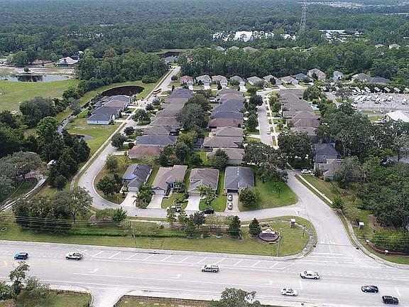 5th image of 205 Mystic Castle Dr
