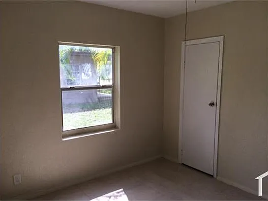 1429 NW 3rd Ct — Photo 5