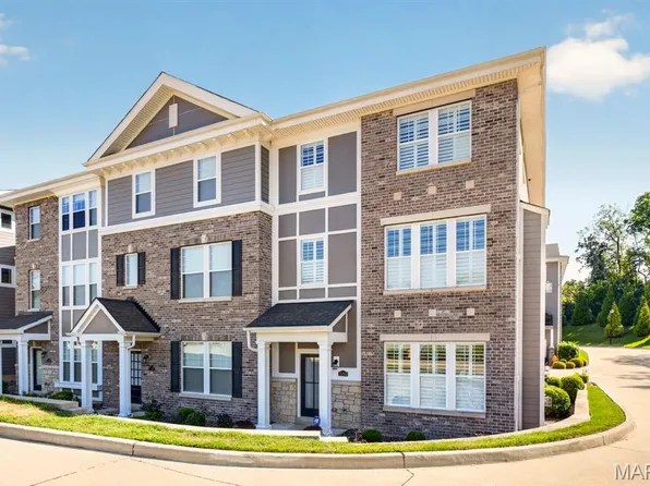 11201 Talamore Cir Unit 1, Frontenac, MO 63131