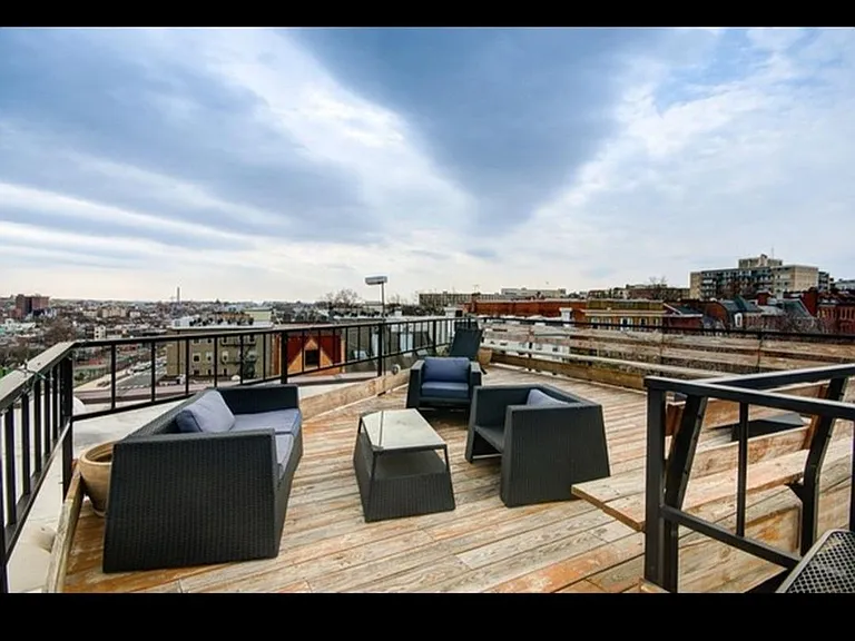 2300 18th St NW — Photo 19