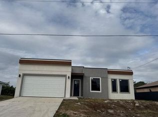 2802 30th St SW, Lehigh Acres, FL 33976