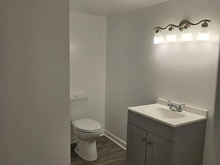 2601 Creston Pl — Photo 3