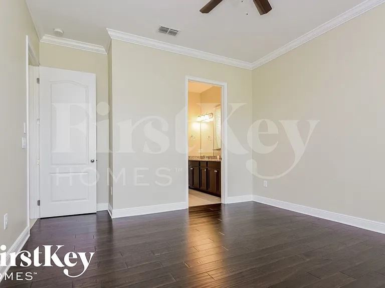 5948 Village Center Dr — Photo 8