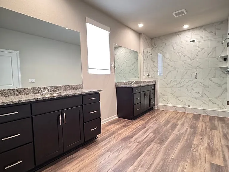 5043 Oakley Dr — Photo 12