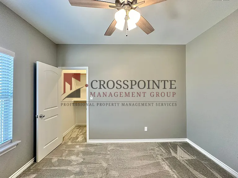 3 Bedroom 2.5 Bathroom Townhomes At Villa Rosa! Now Offering 1/2 Off First Full Months Rent! — Photo 15