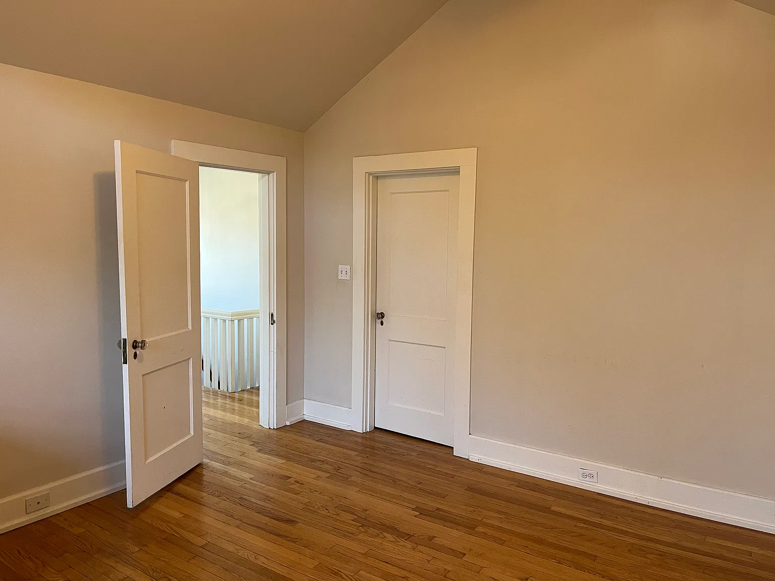 4 bed, 2300 sqft, $750 — Photo 3