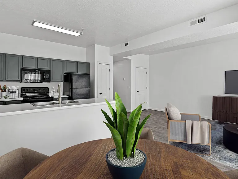 Wilshire Place — Photo 26