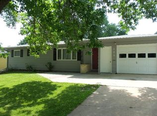 409 Prairie St, Pella, IA 50219